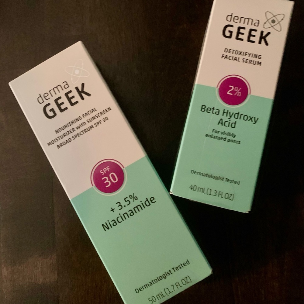 DERMAGEEK Detoxifying Facial Serum & Nourishing Facial Moisturizer. New in Box.